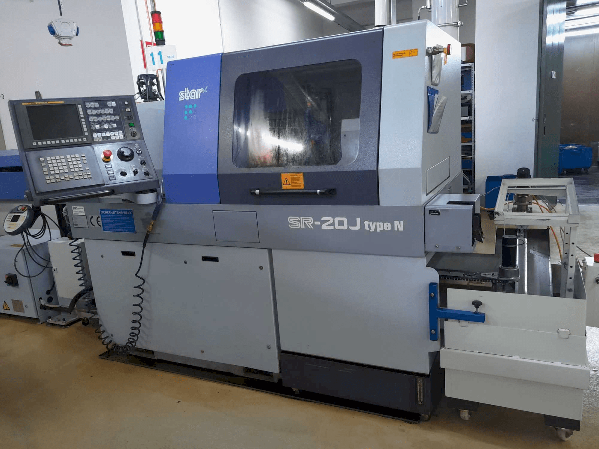 Vista Frontal da Star SR20JN máquina