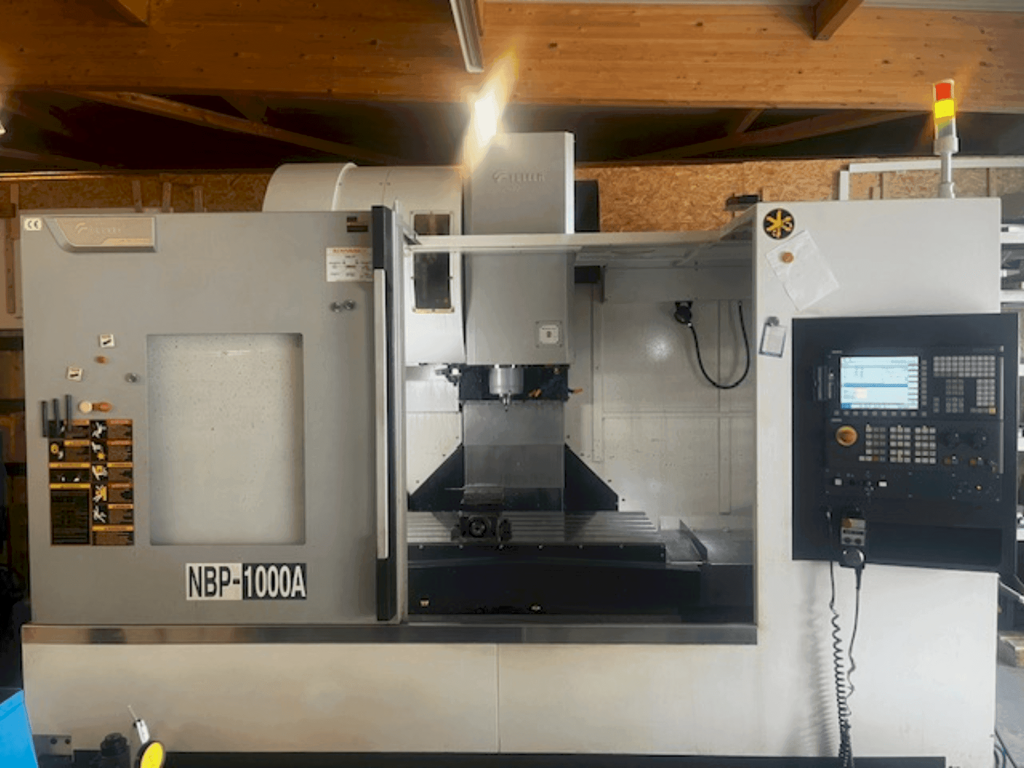 Vista Frontal da Feeler NBP 1000A máquina