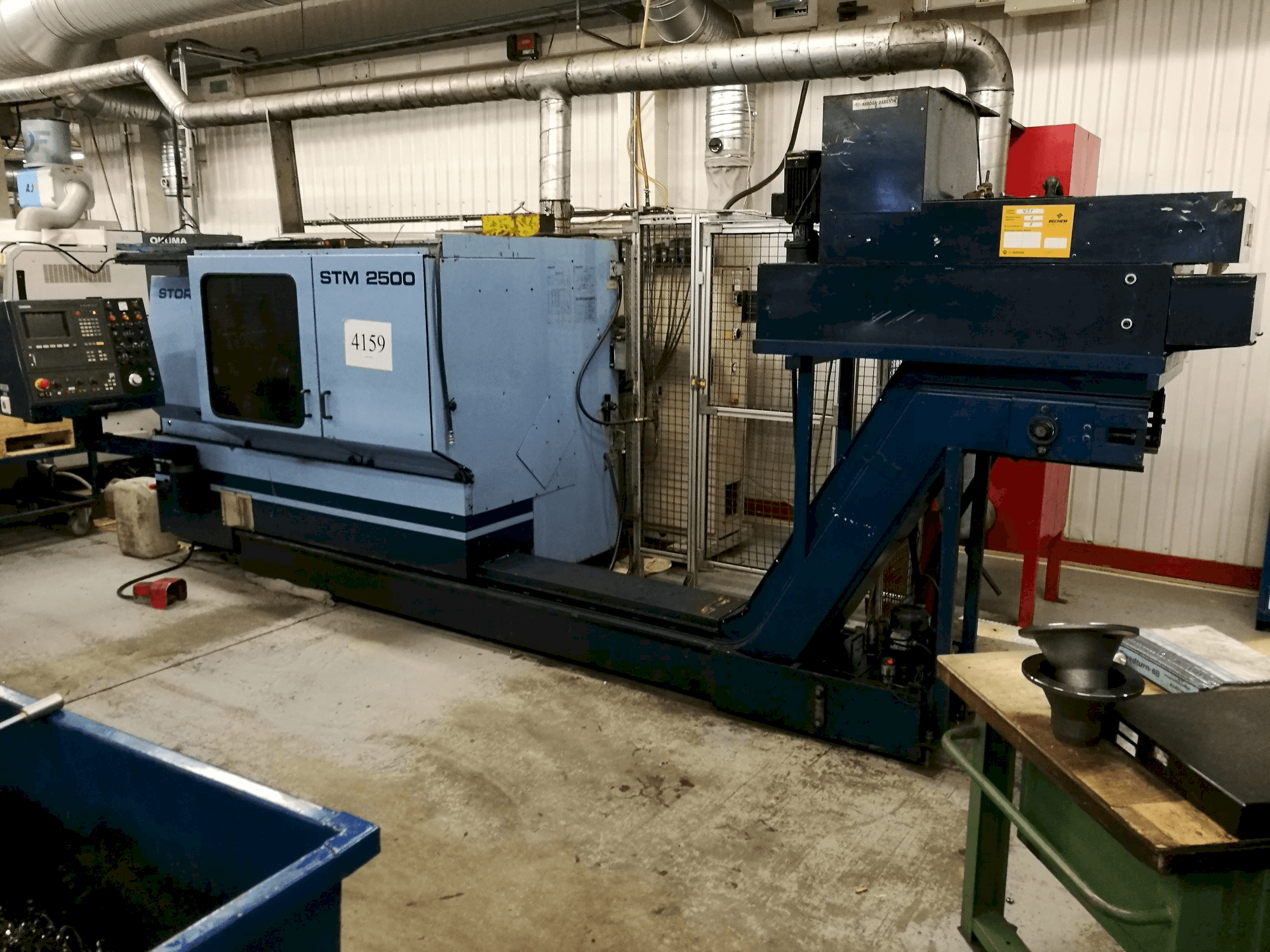 Vista Frontal da STOREBRO STM 2500 máquina