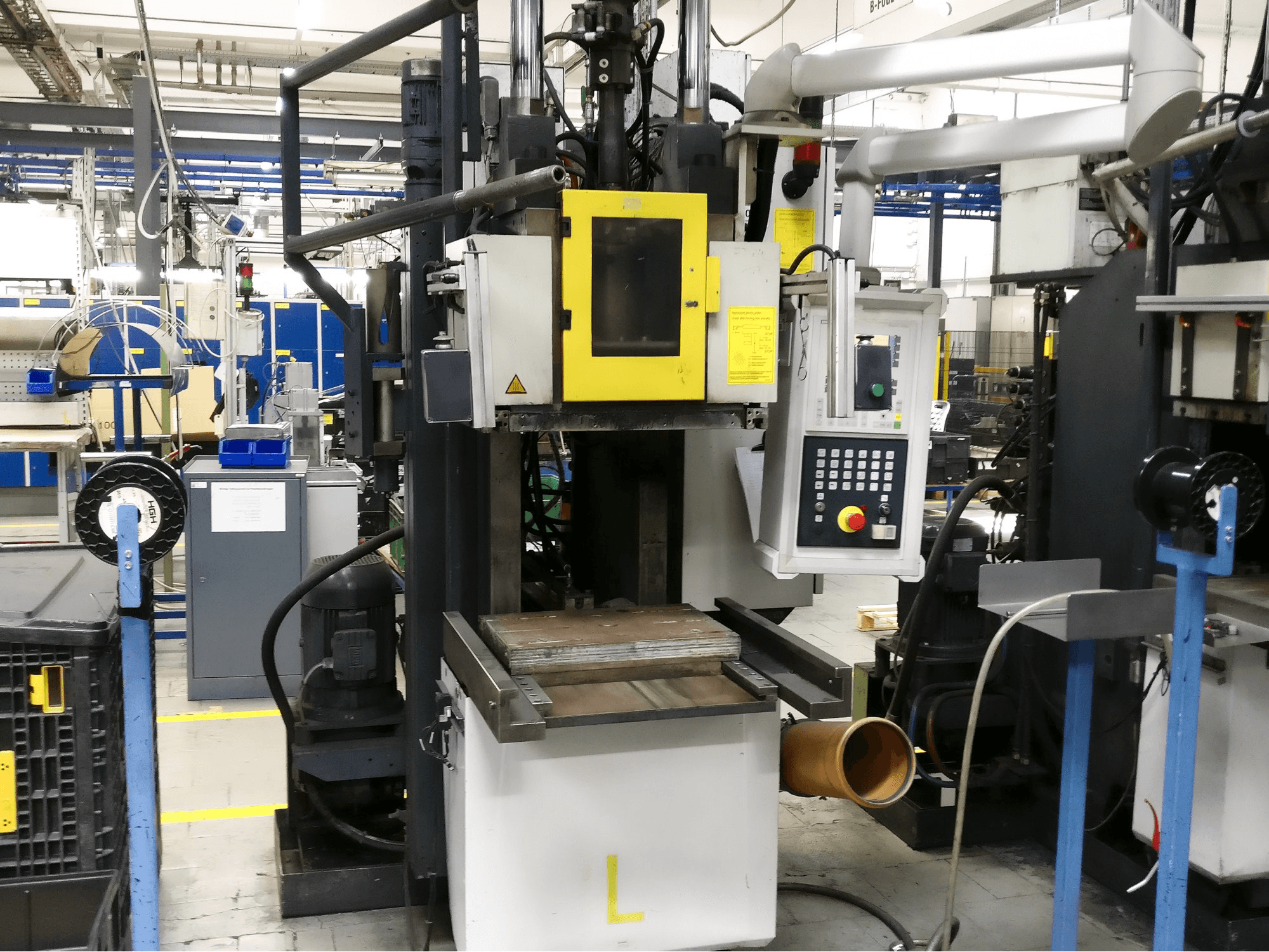 Vista Frontal da Kloeckner Desma 956.050 ZO máquina