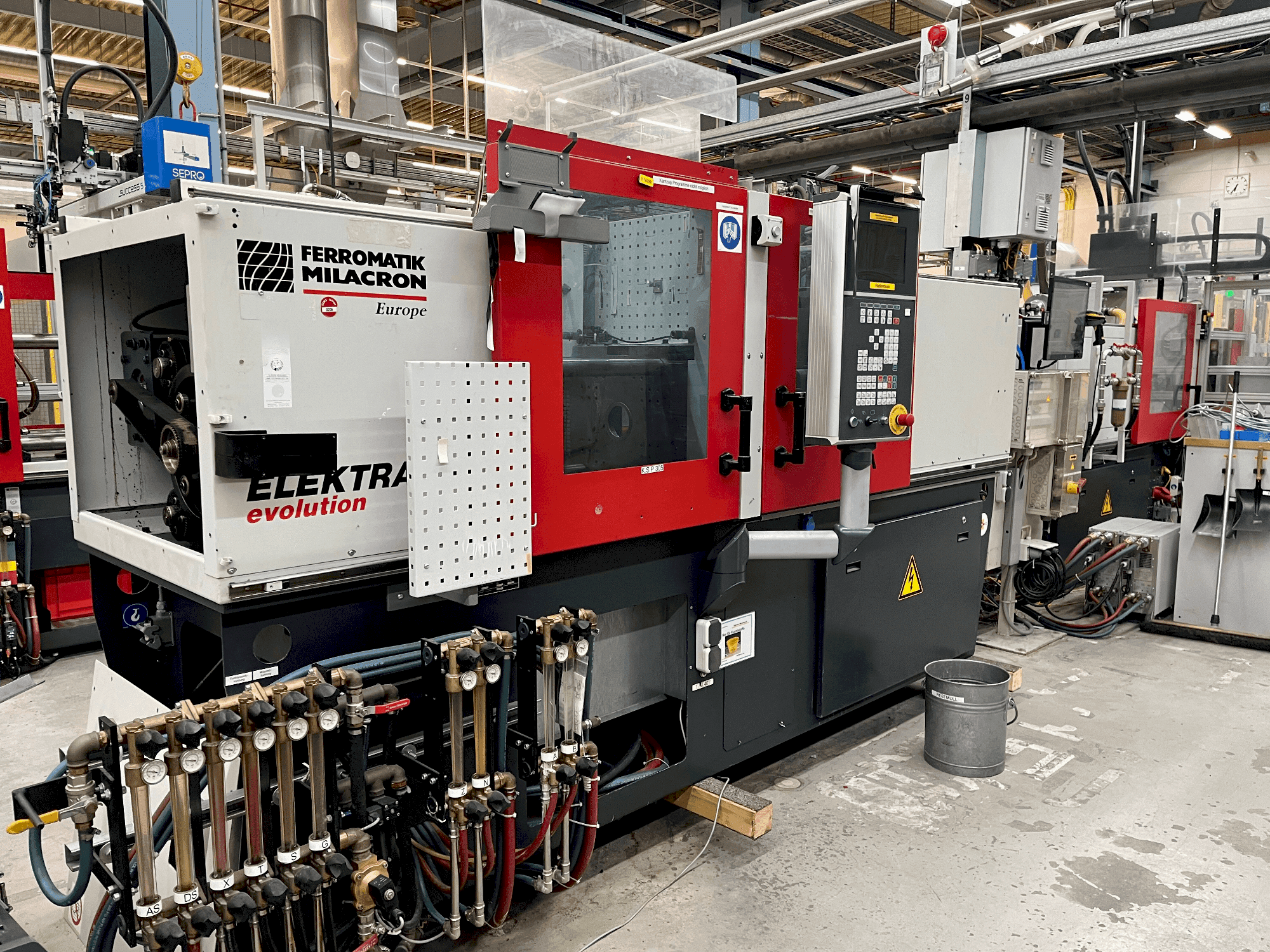 Vista Frontal da FERROMATIK EE 30 máquina