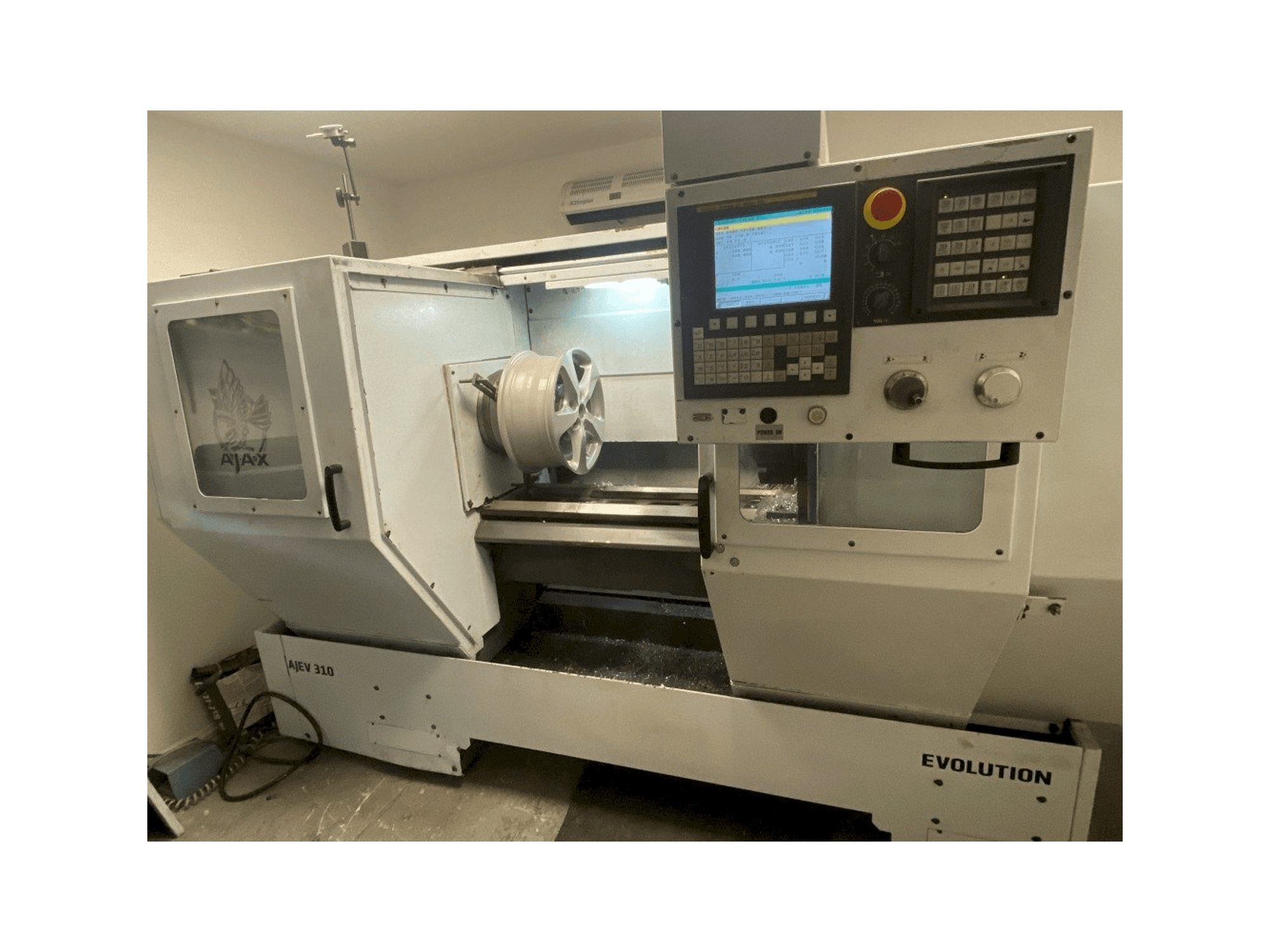 Vista Frontal da AJAX EVOLUTION AJEV 310 máquina