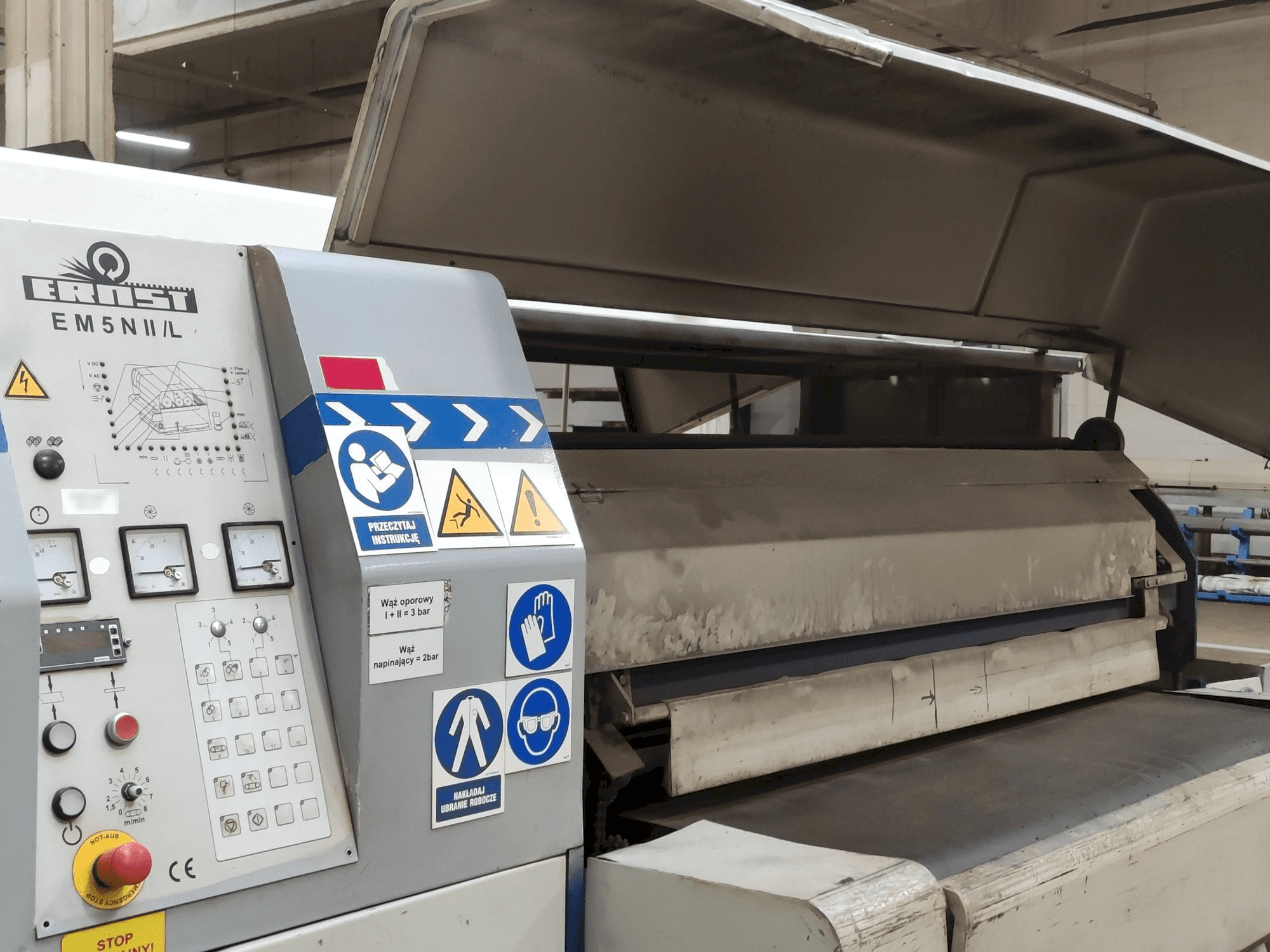 Vista Frontal da ERNST EM5N II/L máquina