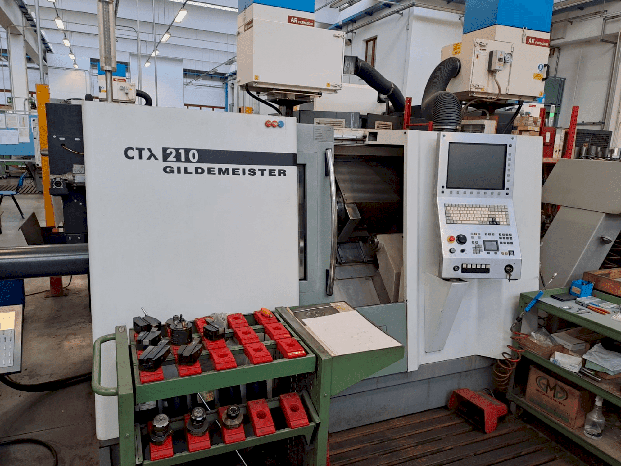 Vista Frontal da Gildemeister CTX 210 máquina
