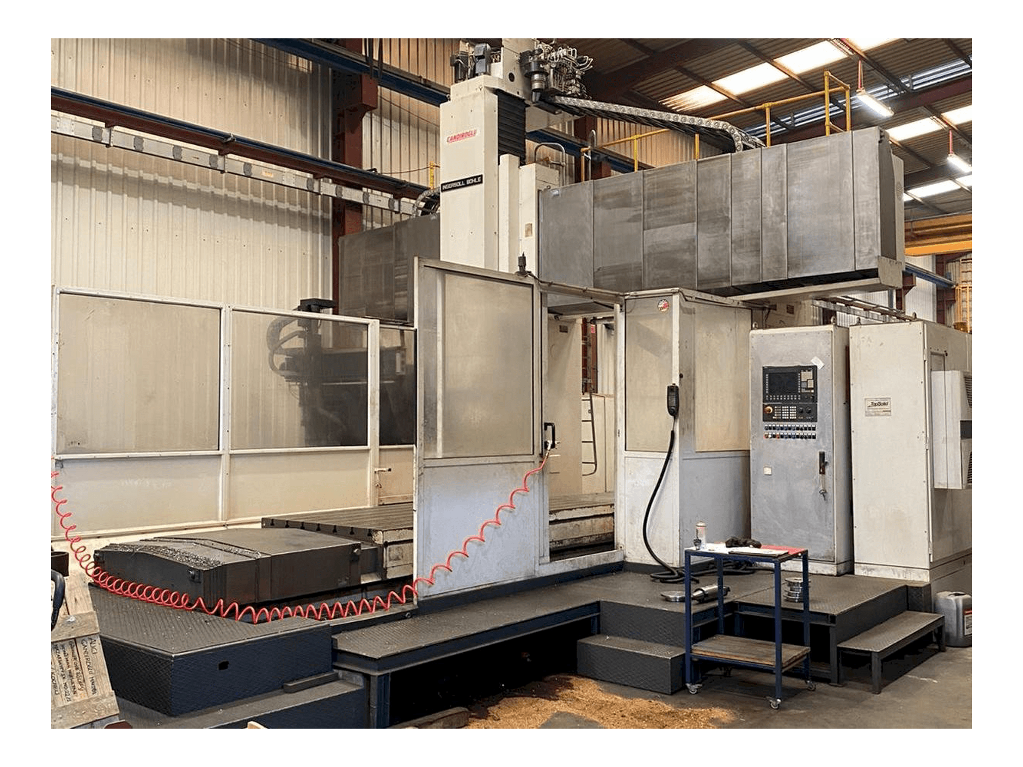 Vista Frontal da INGERSOL BOHLE Master Center T1 máquina