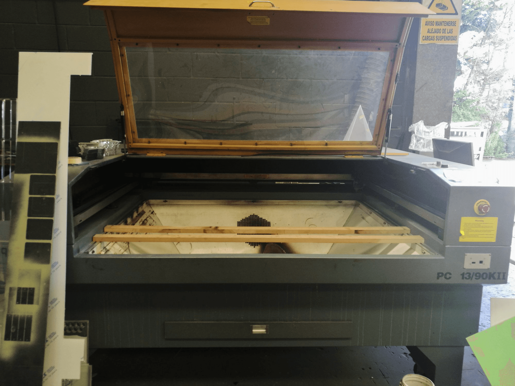 Vista Frontal da PC 13/90KII máquina