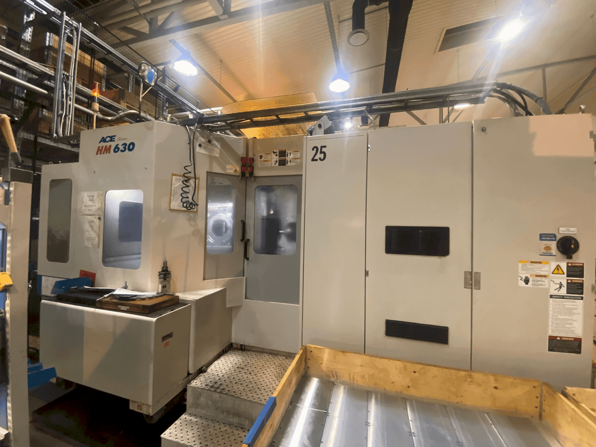 Vista Frontal da DOOSAN ACE-HM 630 máquina